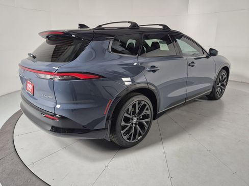 New 2026 Toyota Crown Signia image 4