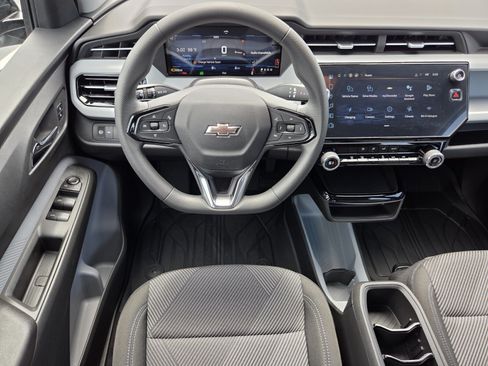 New 2027 Chevrolet Bolt LT w/ LPO, All-Weather Package FWD image 9