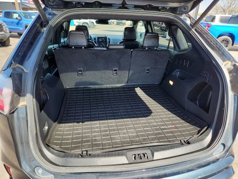 Used 2023 Ford Edge ST-Line w/ Class II Trailer Tow Package image 8