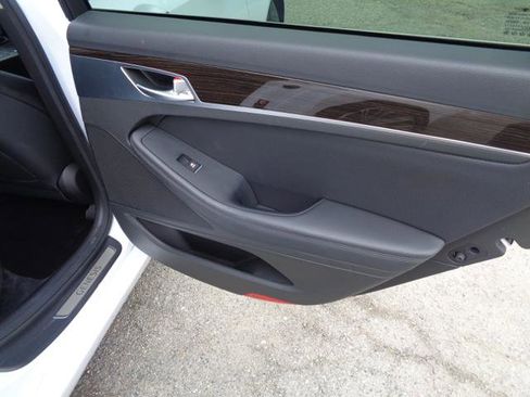 Used 2018 Genesis G80 3.8 image 16