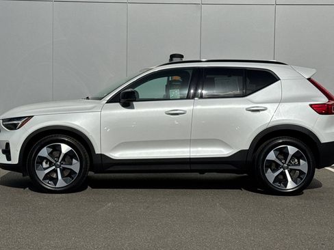 Certified 2026 Volvo XC40 B5 Plus w/ Protection Package Premier AWD/4WD image 2