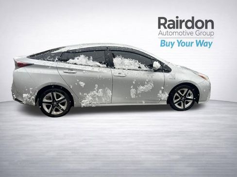 Used 2016 Toyota Prius Three Touring image 7