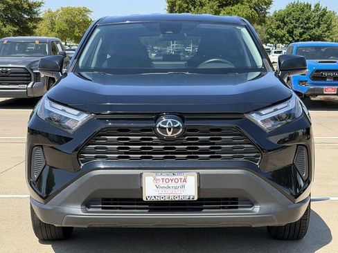 Used 2023 Toyota RAV4 LE FWD image 8