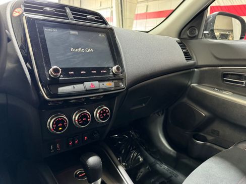 Used 2024 Mitsubishi Outlander Sport SE AWD/4WD image 17