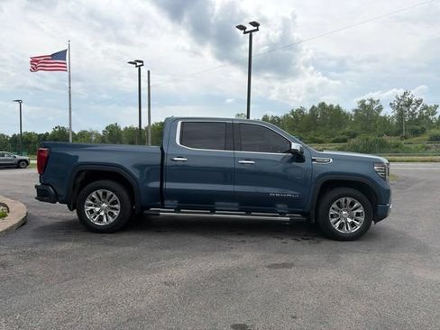 Used 2024 GMC Sierra 1500 Denali w/ Technology Package AWD/4WD image 6
