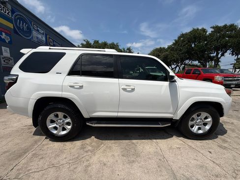 Used 2016 Toyota 4Runner SR5 RWD image 8