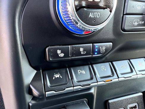 Used 2019 GMC Sierra 1500 SLT w/ SLT Premium Plus Package image 33