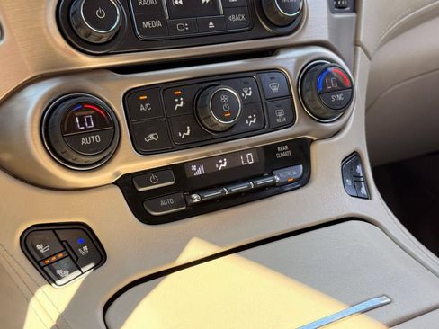 Used 2017 GMC Yukon Denali w/ Open Road Package AWD/4WD image 45