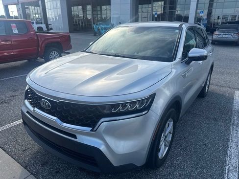 Used 2021 Kia Sorento LX AWD/4WD image 1