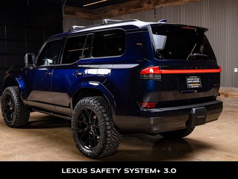 Used 2025 Lexus GX 550 w/ Accessory Package (2T) image 7