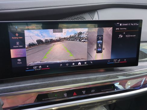 Certified 2023 BMW 740i w/ Parking Assistance Package image 24