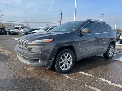 Used 2015 Jeep Cherokee Latitude w/ Comfort/Convenience Group