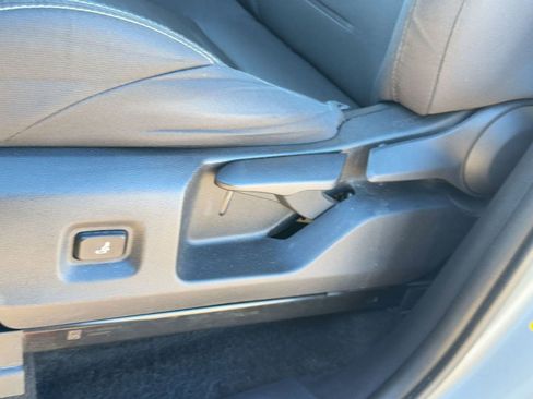 Used 2024 Toyota Tacoma TRD Off-Road image 13