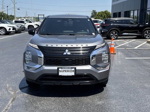 Used 2023 Mitsubishi Outlander SE FWD image 15