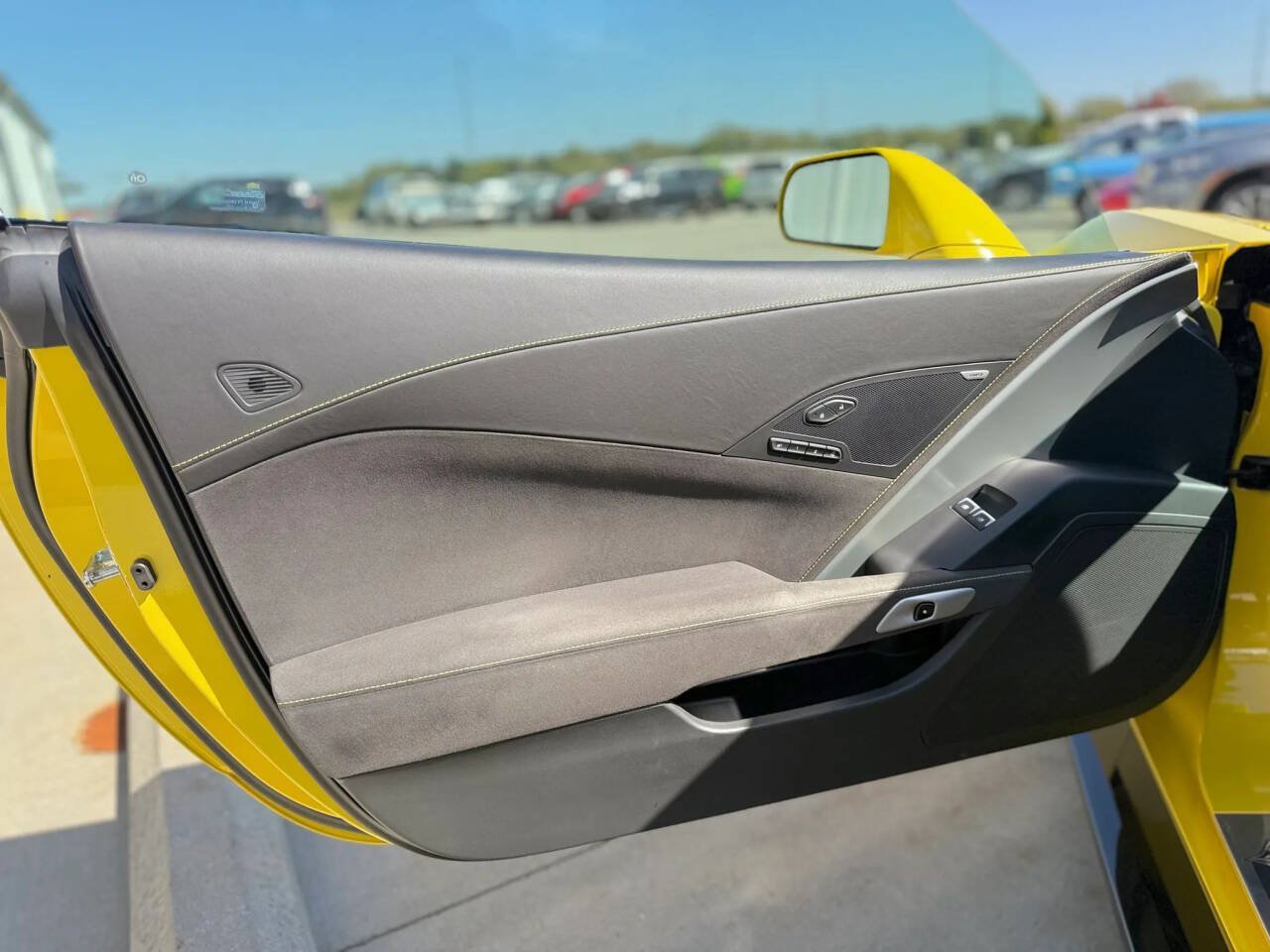 Used 2018 Chevrolet Corvette Z06 RWD image 14
