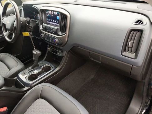 Used 2018 Chevrolet Colorado Z71 image 24
