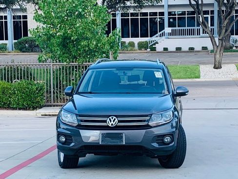 Used 2012 Volkswagen Tiguan SE image 3