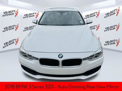 Used 2018 BMW 320i Sedan w/ Convenience Package RWD image 8