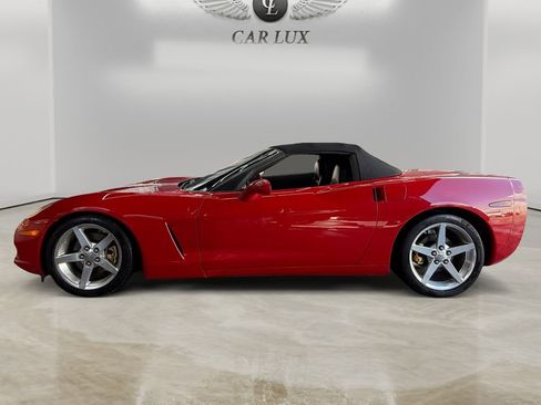 Used 2005 Chevrolet Corvette Convertible w/ Preferred Equipment Group image 2