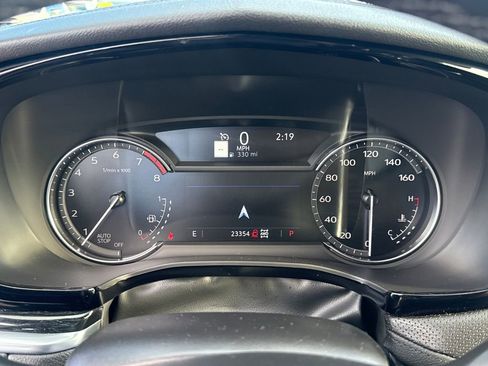 Used 2025 Cadillac XT5 Premium Luxury image 16