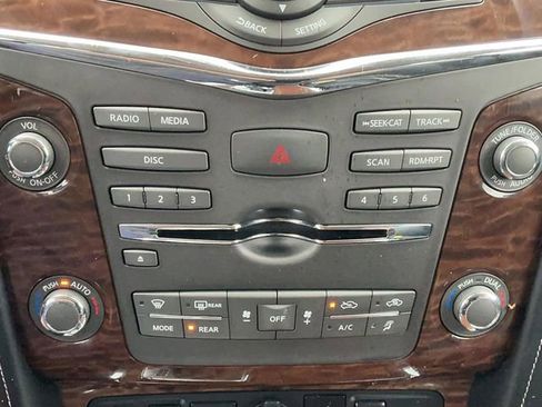 Used 2018 Nissan Armada Platinum image 26