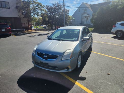 Used 2010 Nissan Sentra 2.0 S w/ Convenience Pkg image 3