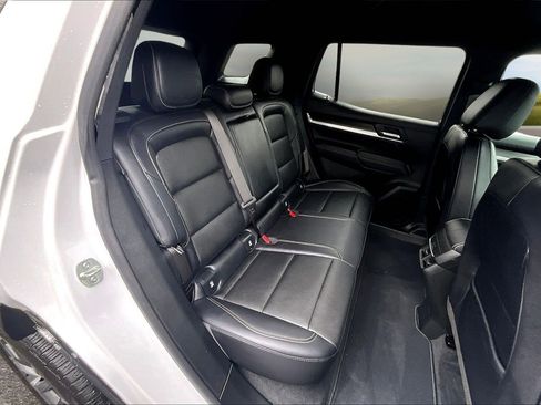 Used 2025 GMC Terrain Elevation w/ Elevation Premium Package image 16