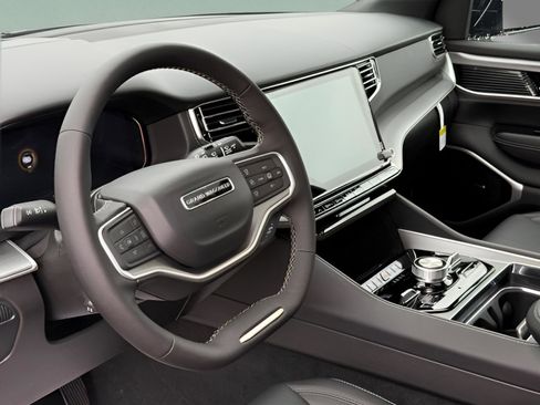 New 2026 Jeep Grand Wagoneer Limited AWD/4WD image 22