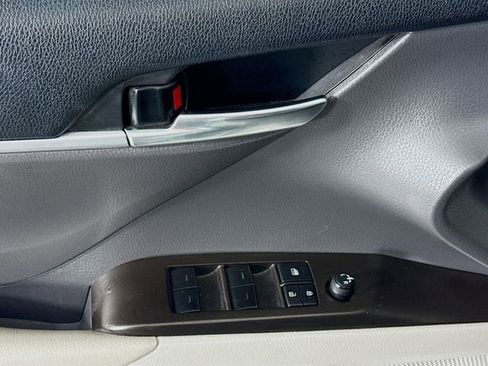 Certified 2022 Toyota Camry LE FWD image 19