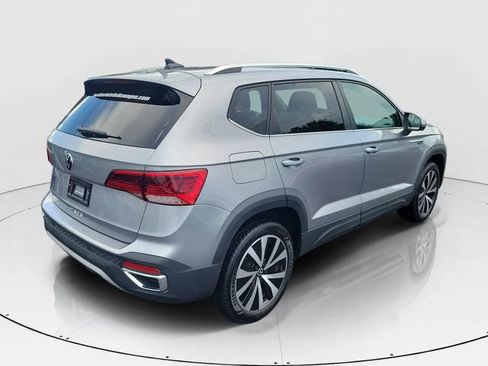 Used 2024 Volkswagen Taos SE FWD image 31