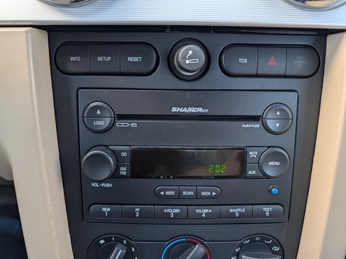 Used 2006 Ford Mustang GT Premium image 19