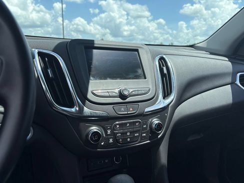 Used 2024 Chevrolet Equinox LT FWD image 17