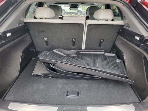 Used 2025 Cadillac Optiq Luxury 1 image 16