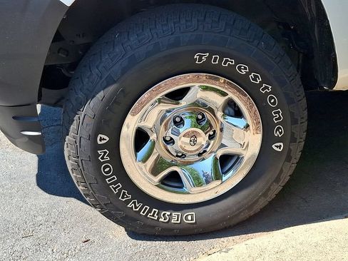 Used 2023 Toyota Tacoma SR AWD/4WD image 7