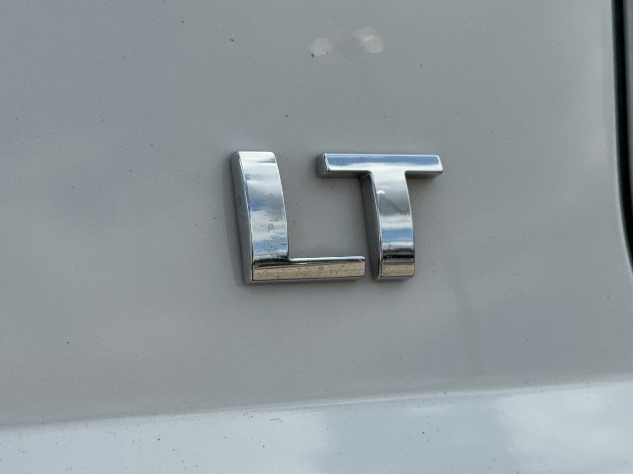Used 2020 Chevrolet Suburban LT w/ Luxury Package RWD image 31