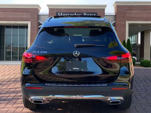 Certified 2025 Mercedes-Benz GLA 250 image 5