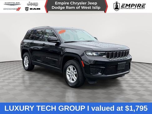 Used 2023 Jeep Grand Cherokee Laredo w/ Luxury Tech Group I AWD/4WD image 1