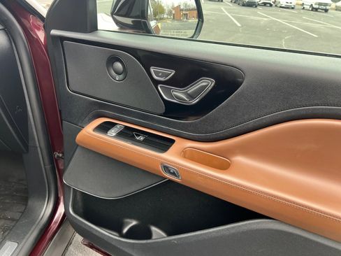 Used 2020 Lincoln Aviator Reserve w/ Equipment Group 201A image 34