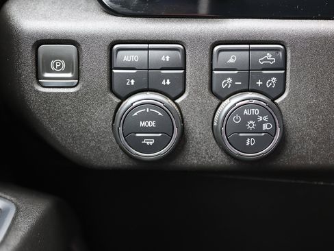 Certified 2024 Chevrolet Silverado 3500 LTZ w/ LTZ Premium Package image 42