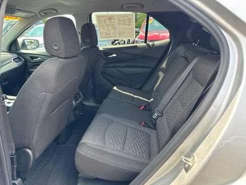 Used 2020 Chevrolet Equinox LT w/ Driver Convenience Package FWD image 18