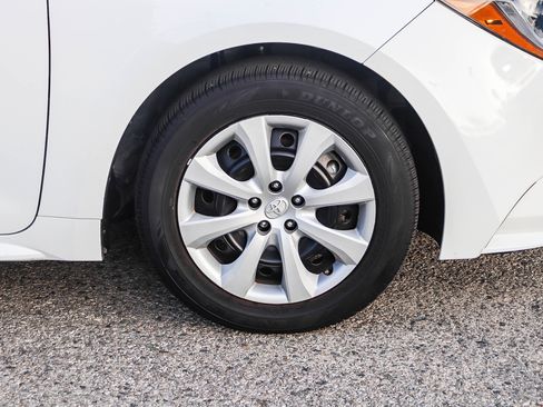 Used 2024 Toyota Corolla LE image 12