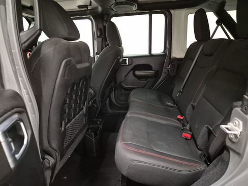 Used 2022 Jeep Wrangler Unlimited Rubicon image 15