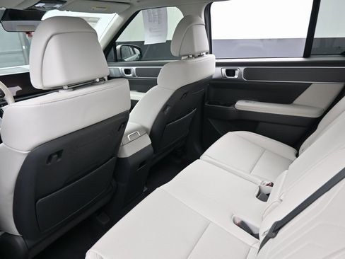 Used 2024 Hyundai Santa Fe SEL image 28