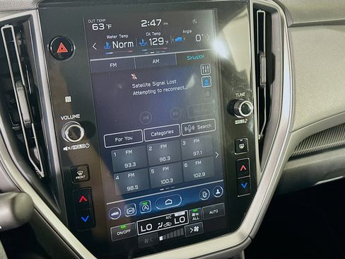 Used 2025 Subaru Crosstrek 2.0i Premium image 19