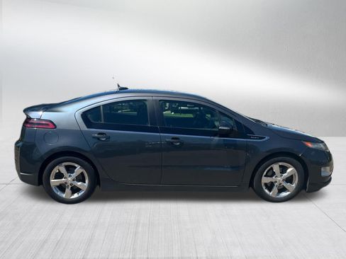 Used 2011 Chevrolet Volt Premium w/ Premium Trim Package FWD image 2