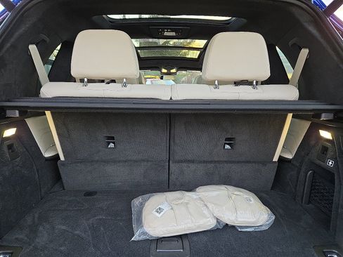 Used 2024 BMW X7 M60i w/ Executive Package image 28