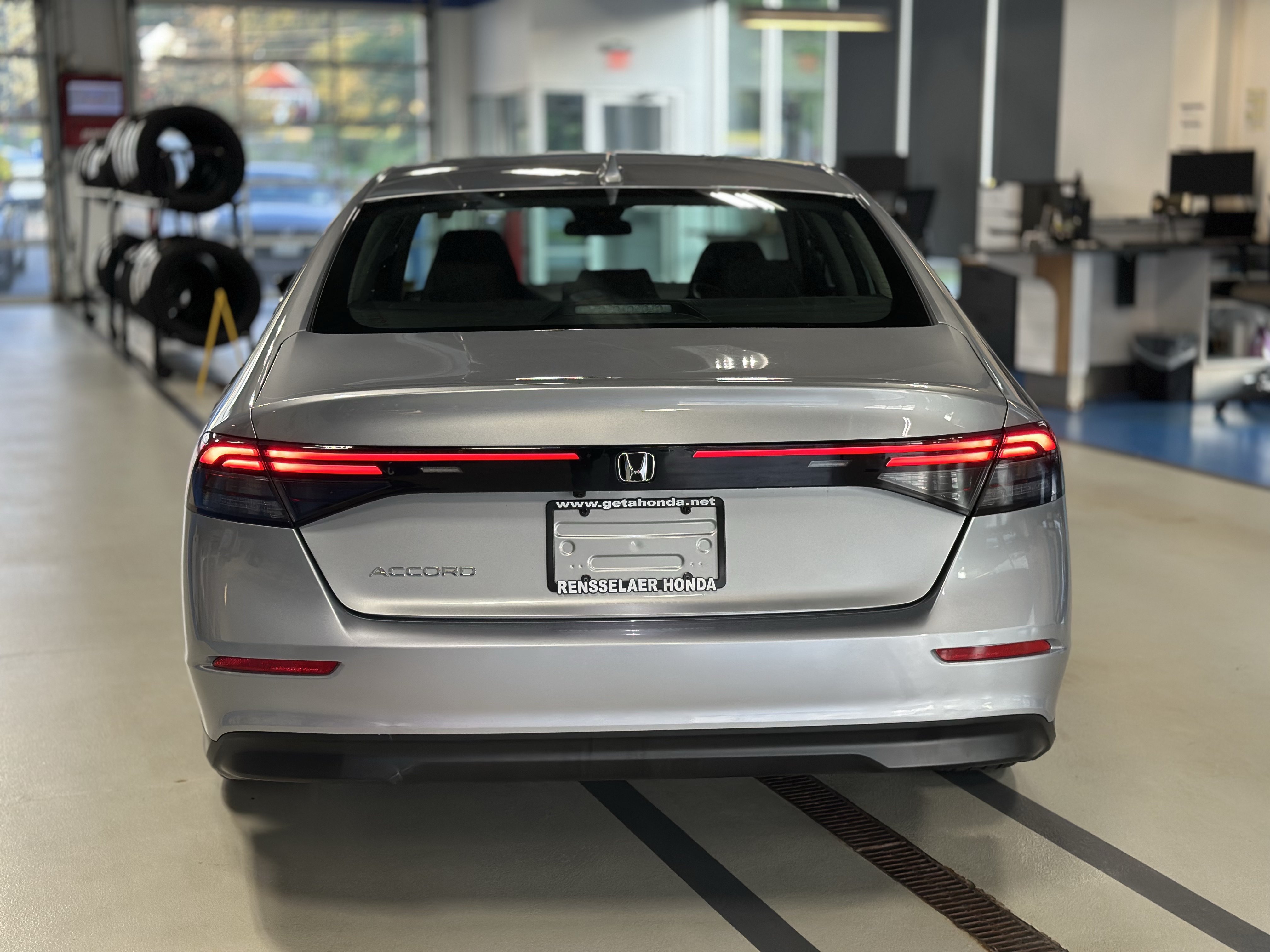 Used 2024 Honda Accord EX image 6