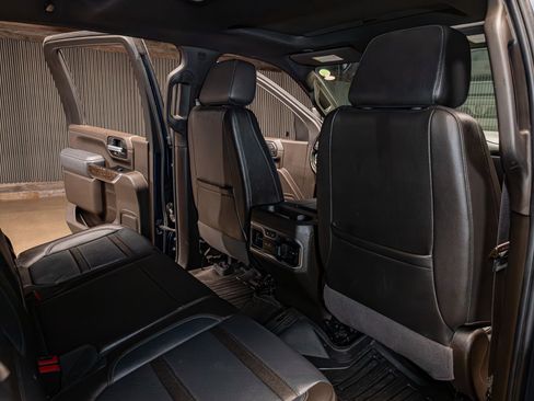 Used 2022 GMC Sierra 3500 Denali w/ Denali Ultimate Package image 26