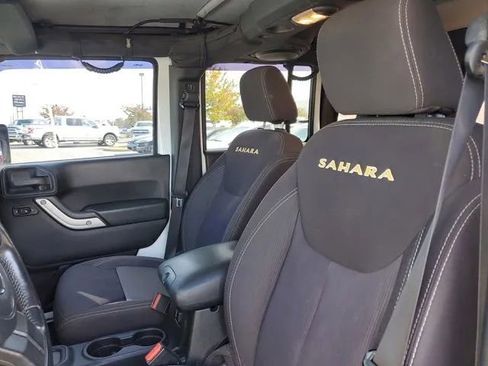 Used 2014 Jeep Wrangler Unlimited Sahara w/ Connectivity Group image 18