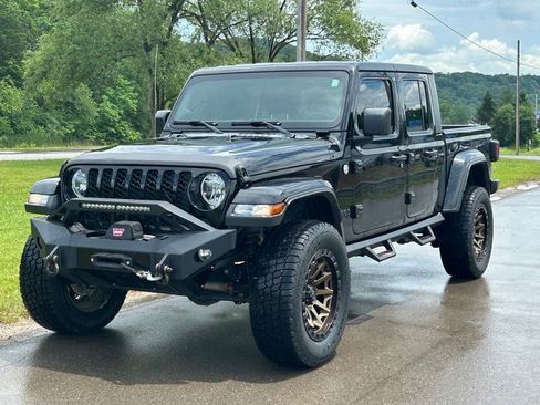 Used 2021 Jeep Gladiator Sport AWD/4WD image 1